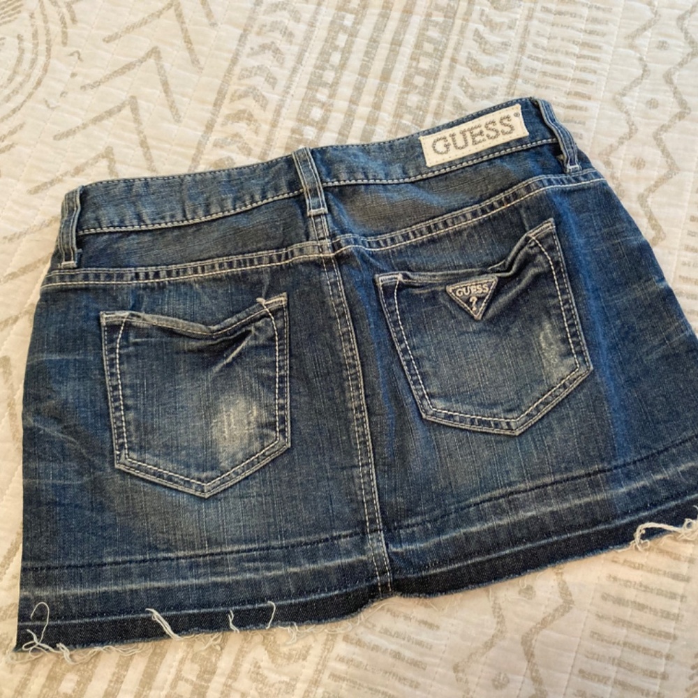 Vintage Guess Denim Jean Mini Skirt Raw Hem Y2K Western Sz 24
